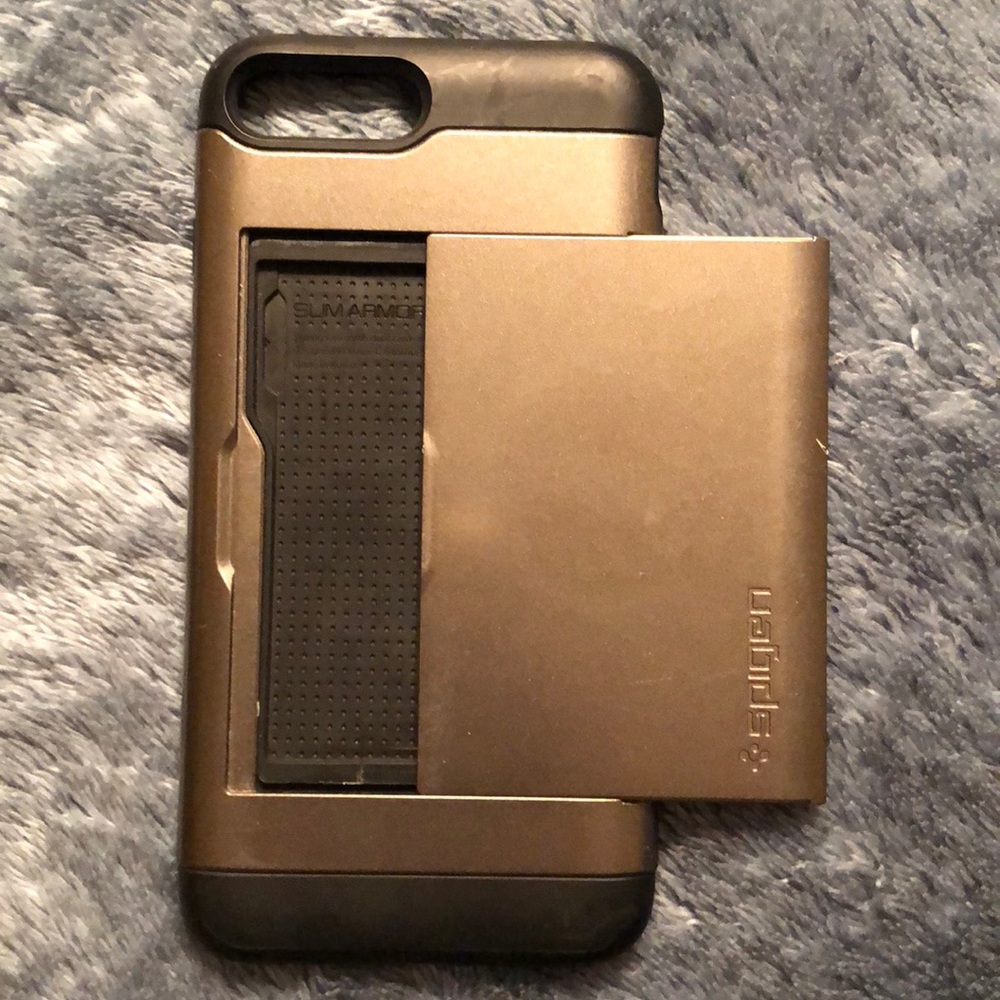 Spigen iPhone case - Picture 2 of 3